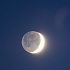 宵の南西に輝く月齢3.8の地球照とおとめ座の40ψ星