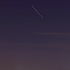 夜のレインボーブリッジに光跡を描く真珠星
