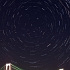 夜のレインボーブリッジと星々のコンパス