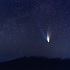 木立の向こうのヘールボップ彗星2