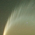 オーロラの色に染まっていくマクノート彗星