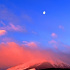 冬の紅富士と残月